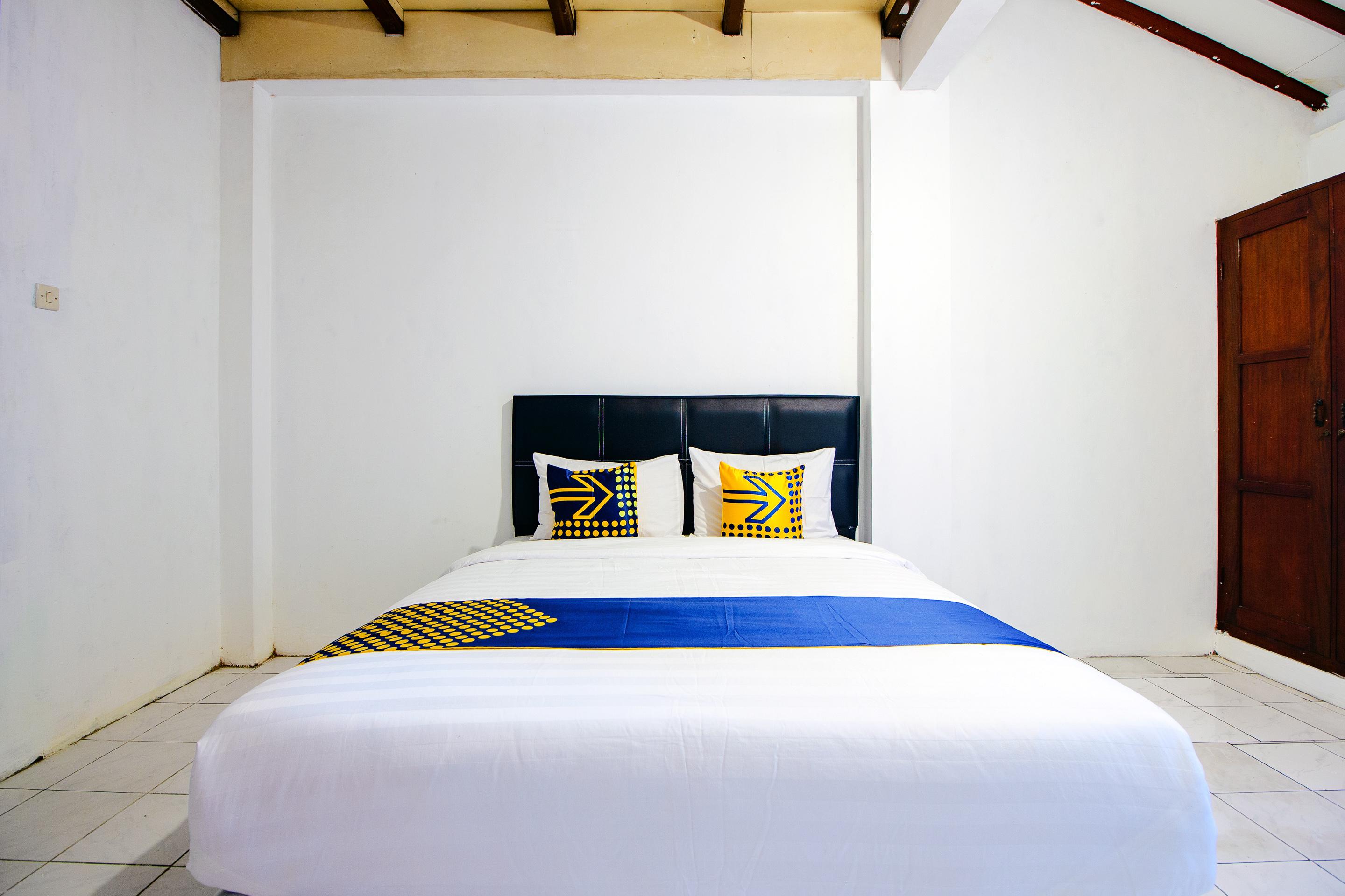 สปอต ออน 2107 อิโจ ปูปุส ชาเรียะฮ์ เรสซิเดนซ์ Hotel Baturetno ภายนอก รูปภาพ